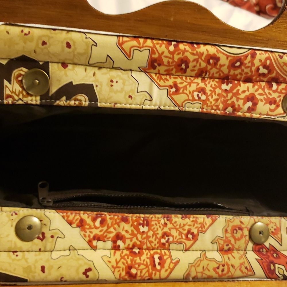 Purse looks new - Picture 3 of 7